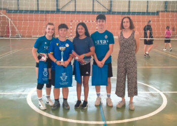 Peñaranda potencia la práctica del voley con un torneo 3×3 en el pabellón del colegio Severiano Montero