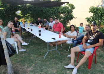 Villoruela despide sus fiestas con una multitudinaria merienda popular en la zona de acampada
