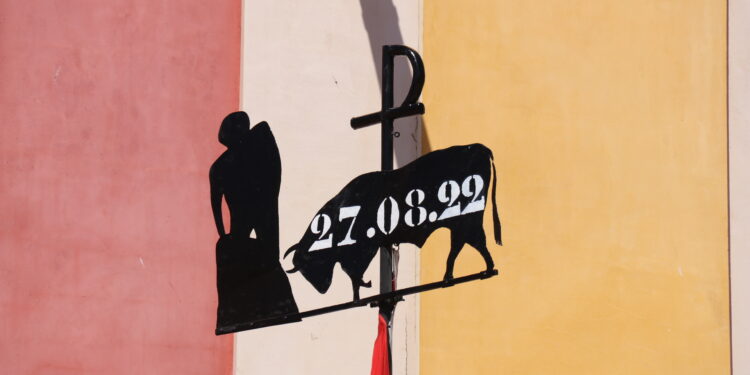 La Mariseca vuelve al balcón del Ayuntamiento de Peñaranda tras dos años de ausencia por la pandemia covid