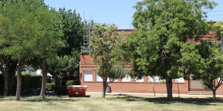 La Junta destina 100.000 euros a obras de mejora en la cubierta del IES Germán Sánchez Ruipérez, de Peñaranda