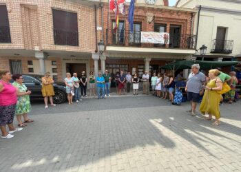 Macotera muestra su repulsa al terrorismo y también recuerda al concejal Miguel Ángel Blanco, víctima de ETA