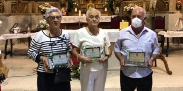 La asociación de mayores Marqués de Malpica, de Mancera de Abajo, celebra su fiesta anual con misa, comida y baile