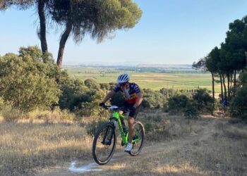 Antonio Caballero y María Pastor ganan la prueba crono en la VIII edición de la quedada Beer Bike de Babilafuente