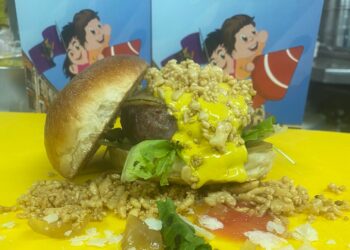 Los Álamos Laboratorio Gastronómico crea una hamburguesa que lleva el nombre de la atleta Lorena Martín