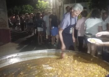 El Campo de Peñaranda recauda fondos para la Asociación de Enfermedades Raras (Aerscyl) en la tradicional caldereta