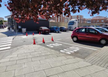 Peñaranda crea nuevos aparcamientos sólo para motos en la avenida de los Jardines, junto a la estación de autobuses