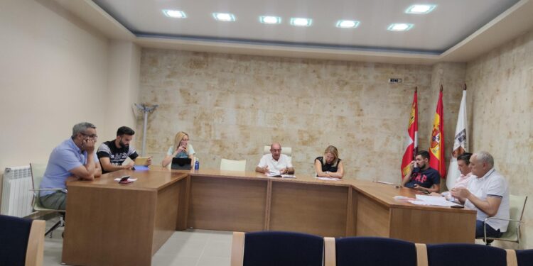 Babilafuente aprueba la rebaja del Impuesto de Bienes Inmuebles con los votos a favor de PSOE y PP y la abstención de BIEN