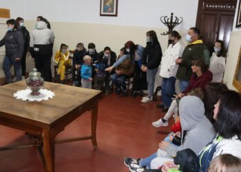 Recogida de alimentos en el mercadillo de mañana en Peñaranda para los refugiados ucranianos de Cantalapiedra