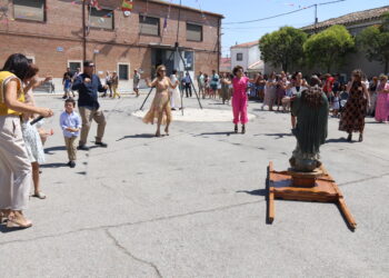 Vivas a la Virgen de la Asunción y a España en Aldeaseca de la Frontera que hoy cierra sus fiestas patronales