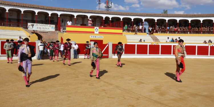 Peñaranda estrena su miniferia taurina con una novillada sin picadores en el centenario coso de La Florida