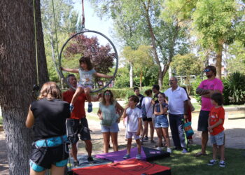 Intensa mañana con las asociaciones y clubes peñarandinos mostrando su labor en el parque de Los Jardines