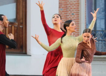 El Festival Escenario Patrimonio de Castilla y León triunfa en Peñaranda con Arvine Danza y su espectáculo «Vinum»