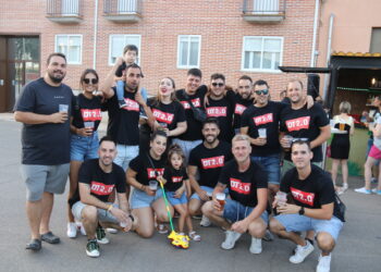 Babilafuente da el pistoletazo de salida a sus fiestas de San Roque con una ruta de peñas acompañada por la charanga