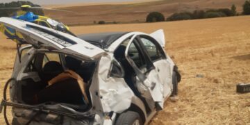 Una mujer herida en una espectacular salida de vía de un turismo en el término municipal de Cantalpino