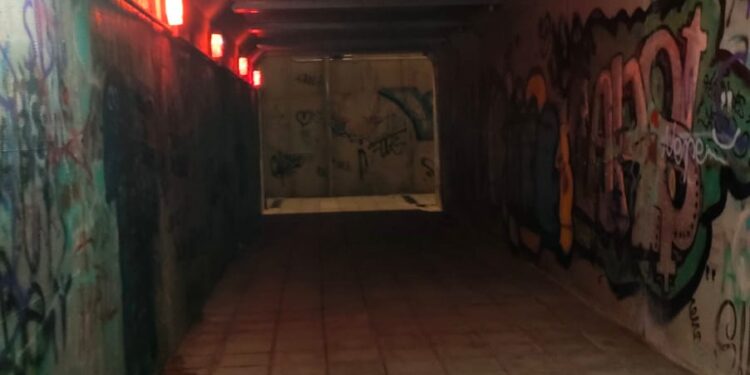 Quejas en Peñaranda por el estado del paso inferior del Paseo del Inestal y las sucesivas acciones vandálicas