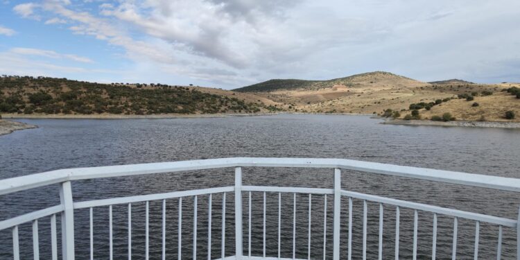 El nivel de la presa El Milagro asegura el abastecimiento a Peñaranda a pesar de la prolongada sequía