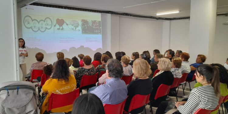 Notable respuesta al curso de primeros auxilios impartido en el nuevo espacio de Cruz Roja en Peñaranda