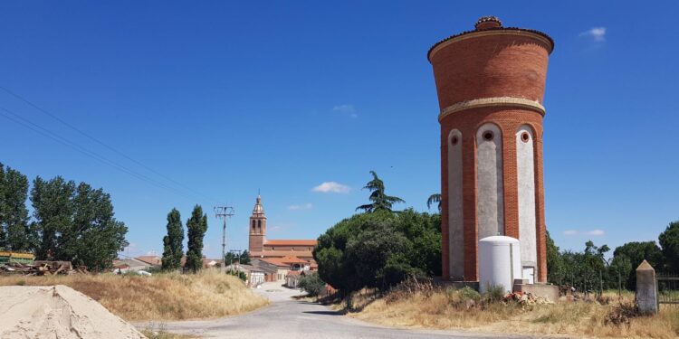 Rágama mejora el suministro y calidad del agua de consumo con la impermeabilización del depósito municipal