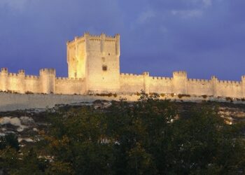 Peñaranda abre al público en general la antigua excursión para las mujeres y lo hace con la Ruta de los Castillos