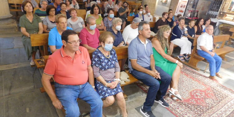 El Campo de Peñaranda despide su Verano Cultural en la iglesia parroquial con la representación de «Buscando a Nebrija»