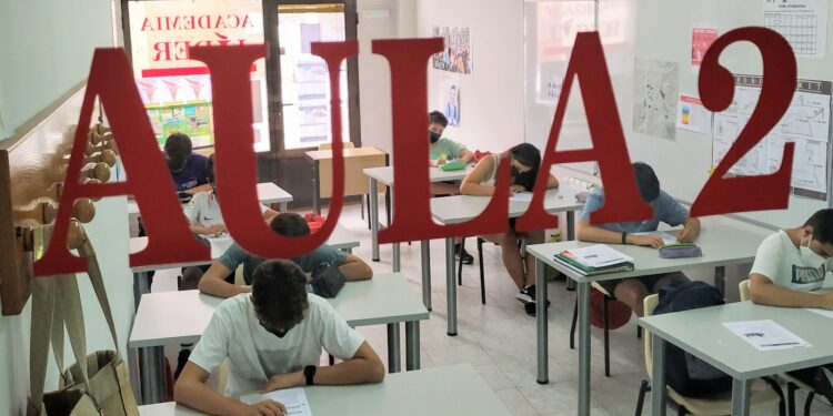 Academia Líder: centro oficial Cambridge en Peñaranda para aprender inglés con los mejores profesionales