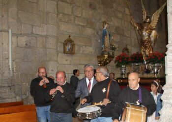 Deslucida fiesta patronal de San Miguel Arcángel en Peñaranda con actos «a cubierto» por el frío y la lluvia