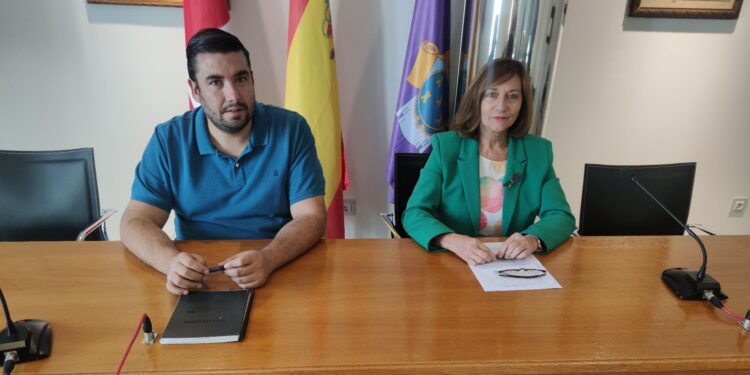 La alcaldesa de Peñaranda acusa a la Junta de cargarse «de un plumazo» el servicio de salud mental en el centro médico