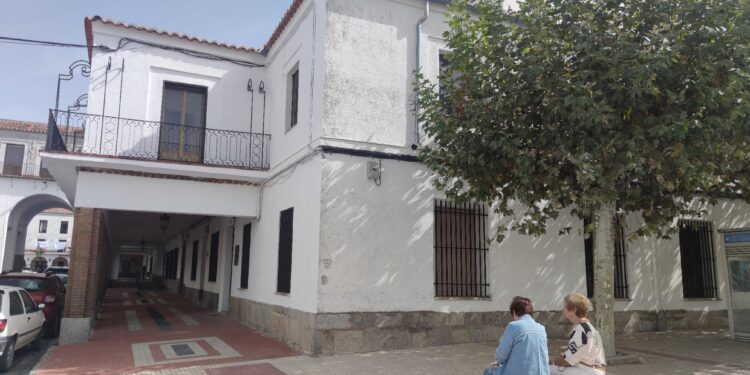 El Ayuntamiento de Peñaranda logra por fin vender el edificio de los antiguos juzgados tras sucesivos intentos y por 62.000 euros