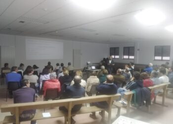 Masivo respaldo vecinal al nuevo escudo y bandera de El Campo de Peñaranda que se han presentado hoy al pueblo