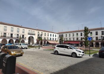 Respuesta vecinal «a buen ritmo» para el proyecto de pintado de la plaza Nueva de Peñaranda a punto de expirar el plazo el día 31