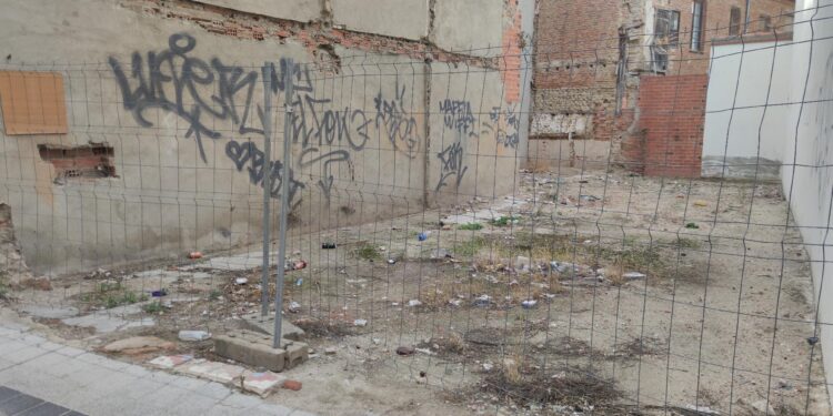 El Ayuntamiento de Peñaranda anuncia sanciones para los propietarios de solares que incumplan la ordenanza municipal