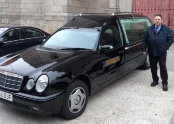 José Luis Maudo (Funeraria La Luz): «No somos de pasta especial, somos personas normales que prestan un servicio esencial»