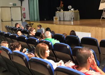 El Festival Provincia a Escena llega al teatro municipal de Villoria con la obra «Pequeños cerebros»