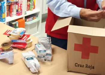 Cruz Roja ayuda a reducir las facturas de luz y gas con talleres y entregas de ‘kits’ de ahorro energético