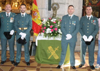 Peñaranda celebra la Virgen del Pilar con vivas a la Guardia Civil, al Rey y a España en los actos festivos de la Guardia Civil