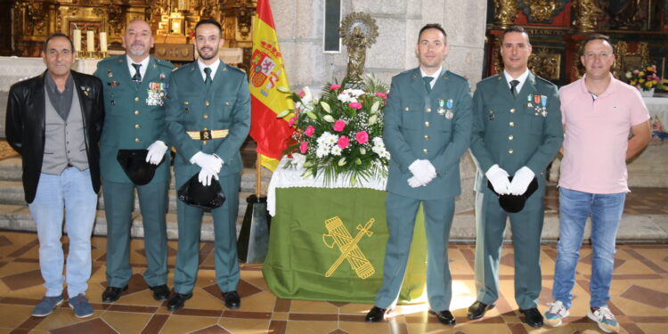 Peñaranda celebra la Virgen del Pilar con vivas a la Guardia Civil, al Rey y a España en los actos festivos de la Guardia Civil