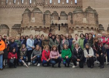 Un grupo de peñarandinos disfruta hoy de la Ruta de los Castillos en la excursión organizada por el Ayuntamiento