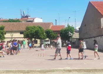 Ciudadanos pide en Peñaranda soluciones para resolver el deterioro que sufre el patio del colegio Miguel de Unamuno