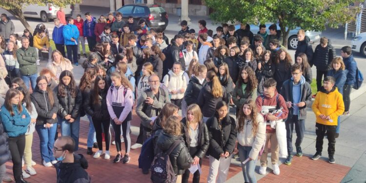 25-N en Peñaranda: «Ninguna persona merece tus lágrimas y quien las merezca no te hará llorar»