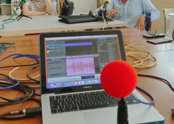 El Colectivo Khora organiza en Peñaranda un taller de podcasting dirigido a jóvenes a partir de 12 años