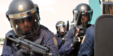 La Policía Nacional realiza varios registros en Babilafuente en el marco de una operación a nivel nacional