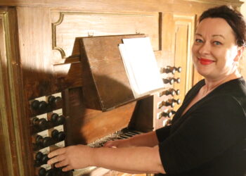 Mónica Melcova protagoniza en Palaciosrubios el primero de los dos conciertos del programa «Los Sonidos Centenarios»