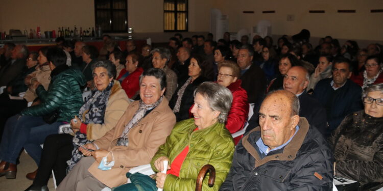 Villaflores despide sus fiestas de San Martín con una divertida comedia a cargo del grupo de teatro Zaranda