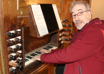 El maestro organista Claudio Brizi cierra en Palaciosrubios el ciclo «Los sonidos centenarios» con un brillante concierto