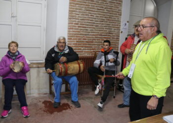 Los últimos supervivientes de la comparsa peñarandina luchan para que la agrupación no desaparezca tras 43 años de vida