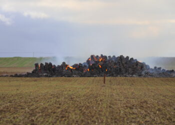 El incendio de la pajera en Paradinas de San Juan: todo apunta a que fue intencionado y deja miles de euros en pérdidas