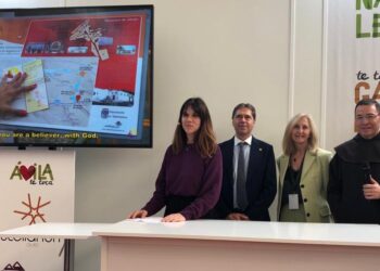 La asociación De la Cuna al Sepulcro promociona la ruta teresiana entre Ávila y Alba en la Feria de Turismo Interior INTUR