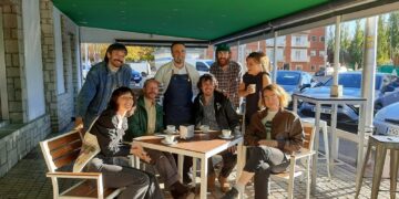 La banda estadounidense de indie rock Widowspeak visita Los Álamos Laboratorio Gastronómico, en Peñaranda