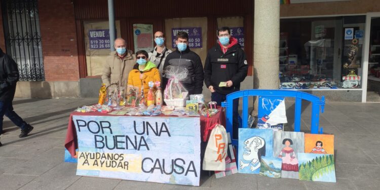 Acopedis y Acomunidad organizan una recogida de juguetes y ropa infantil a beneficio del centro materno infantil «Ave María»
