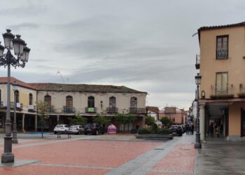 Peñaranda en Común (PEC) propone la instalación de cargadores eléctricos en las farolas del municipio